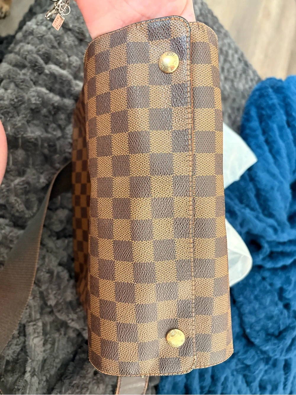 Louis Vuitton Messenger Snap Top CrossBody. With COA